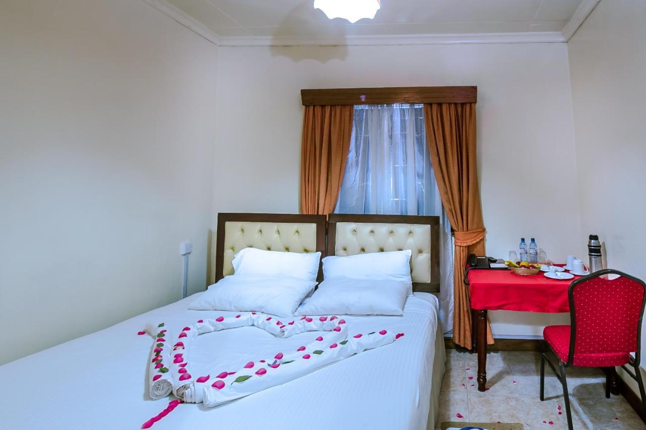 Chak Guesthouse & Conference Center Найробі Екстер'єр фото
