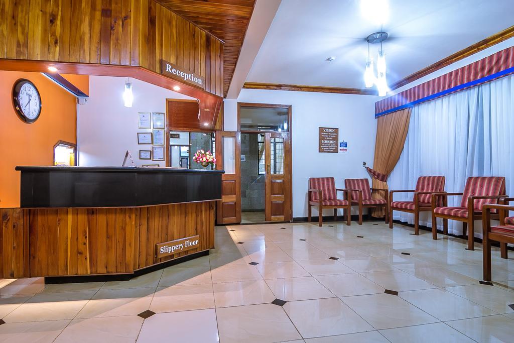 Chak Guesthouse & Conference Center Найробі Екстер'єр фото
