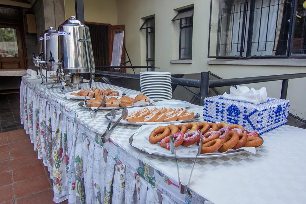 Chak Guesthouse & Conference Center Найробі Екстер'єр фото